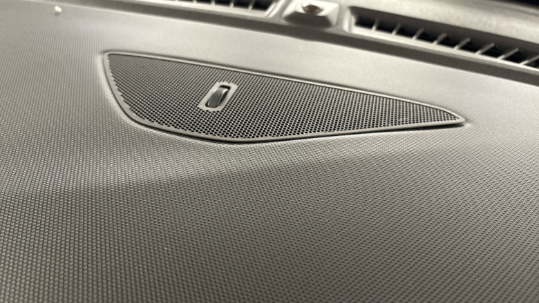 Vauxhall Crossland 1.2 Turbo SRi Nav 5dr Petrol Hatchback